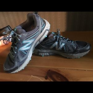 Women’s new balance shoes
